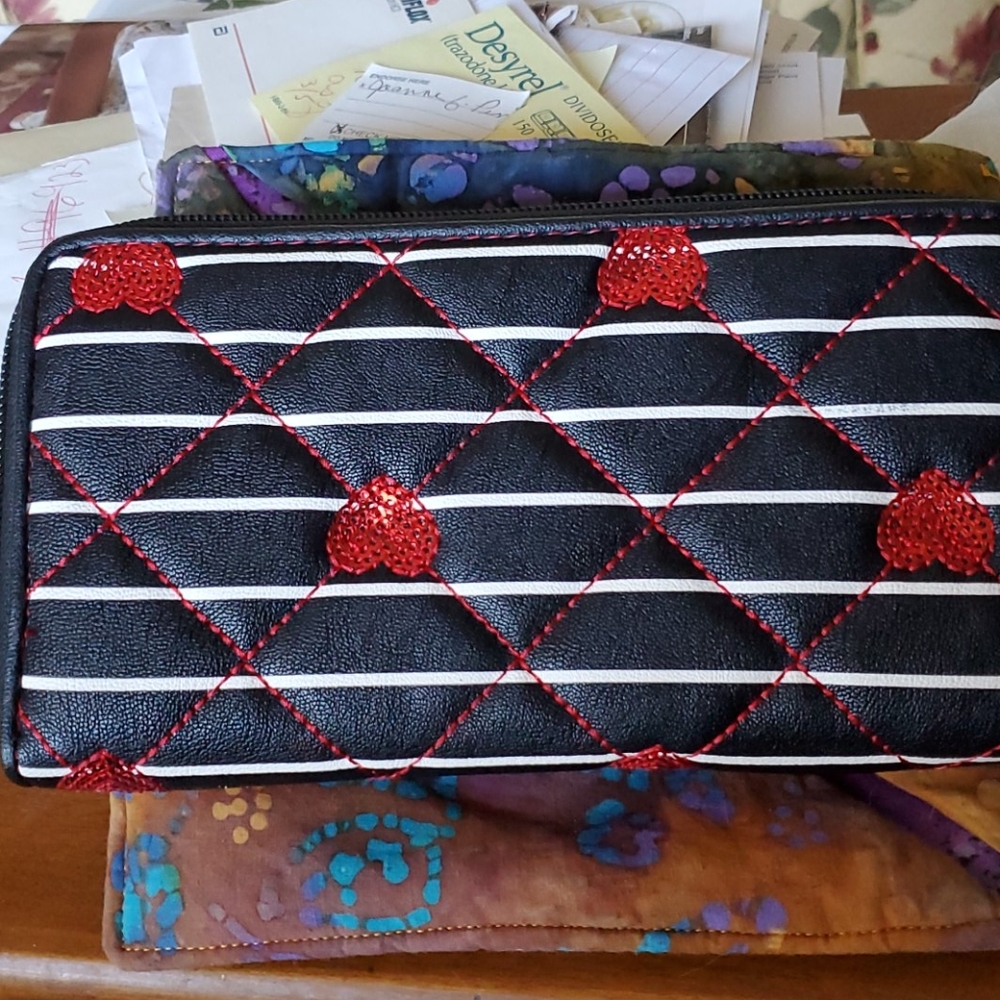 Wallet - Picture 2 of 7